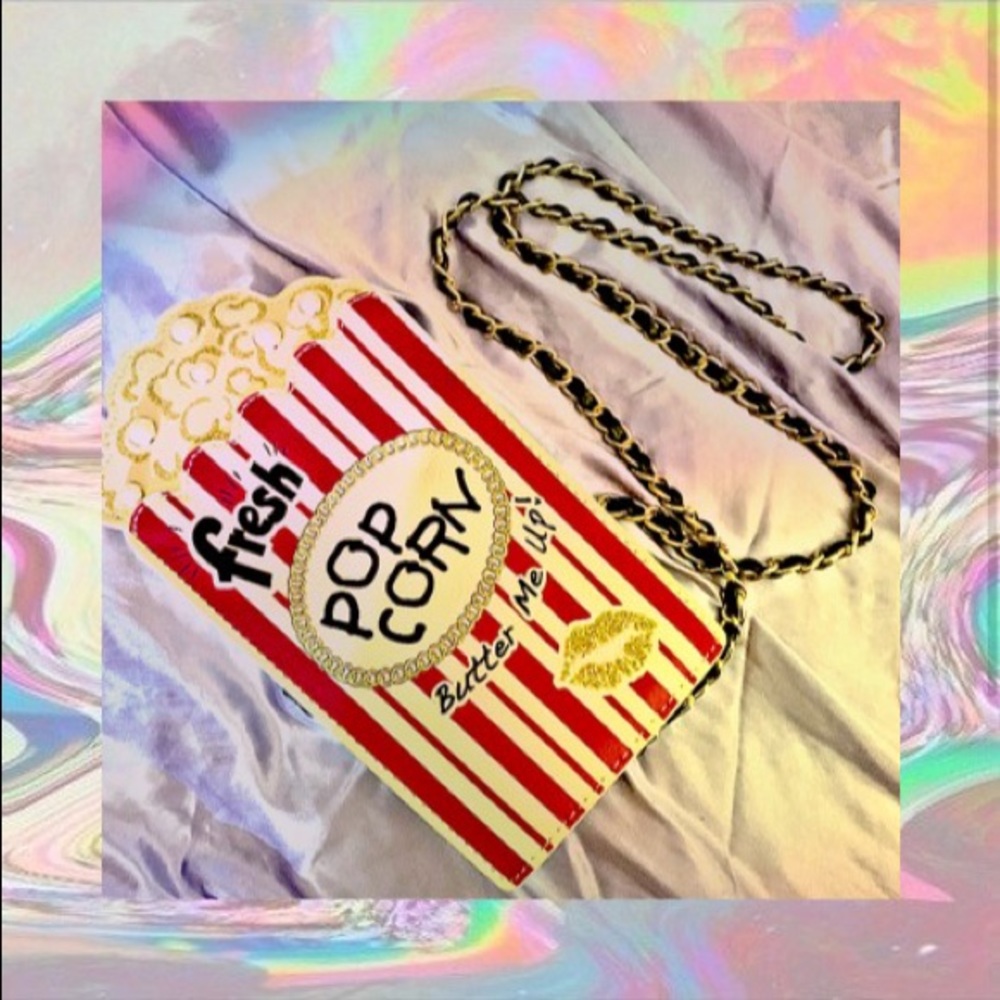 BETSEY JOHNSON 🍿 Popcorn 🍿 Crossbody